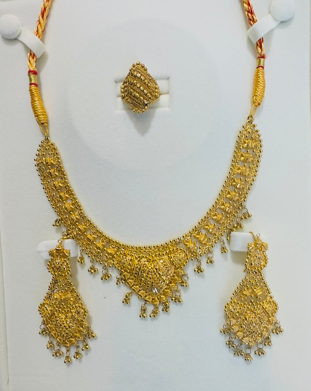 Clearance Sale on Gold Jewelry Collections