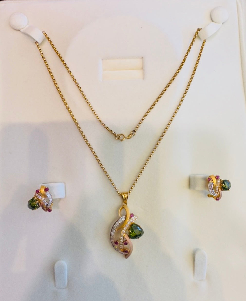 Clearance Sale on Gold Jewelry Collections