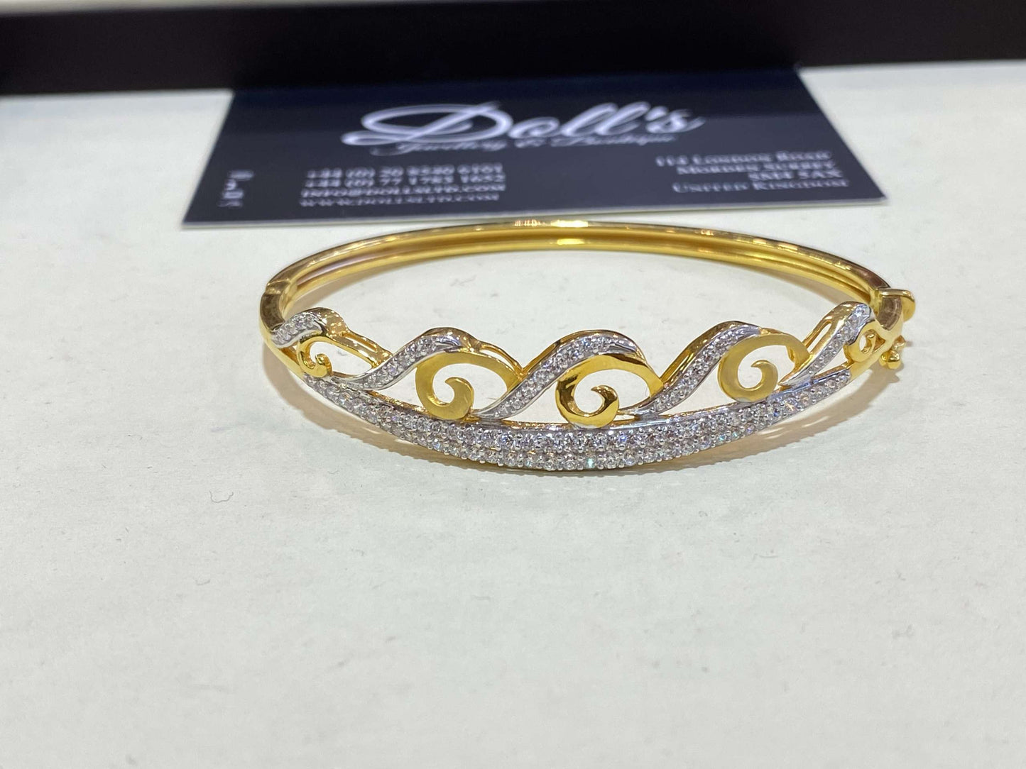 U Designer Bracelet 22ct Gold