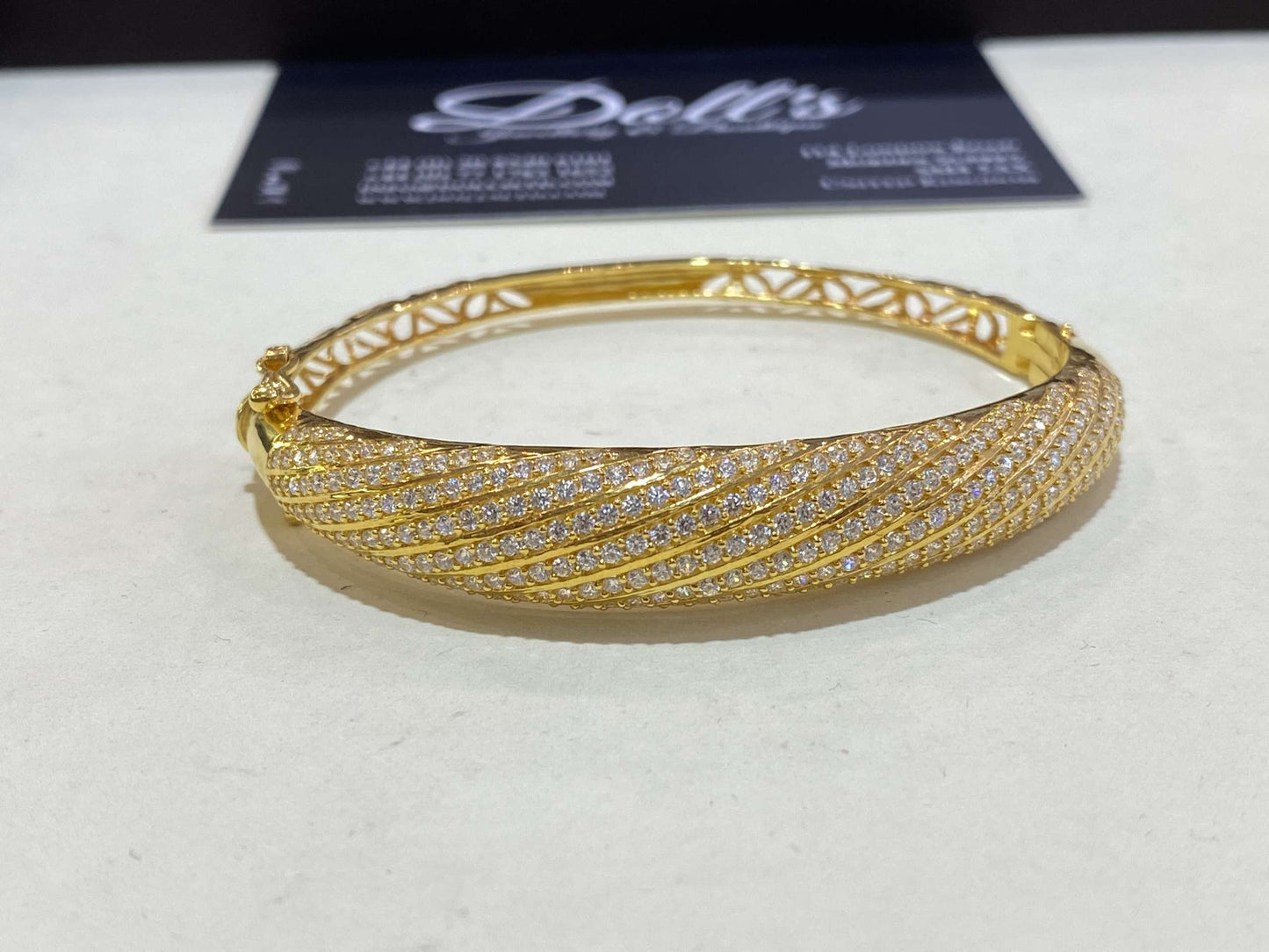 U Designer Bracelet 22ct Gold