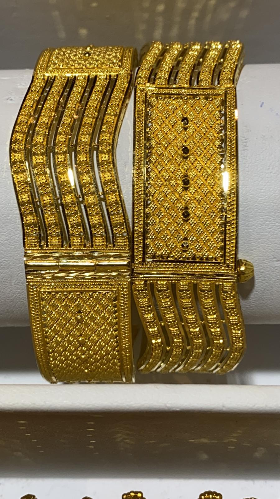 22ct Gold Bangles