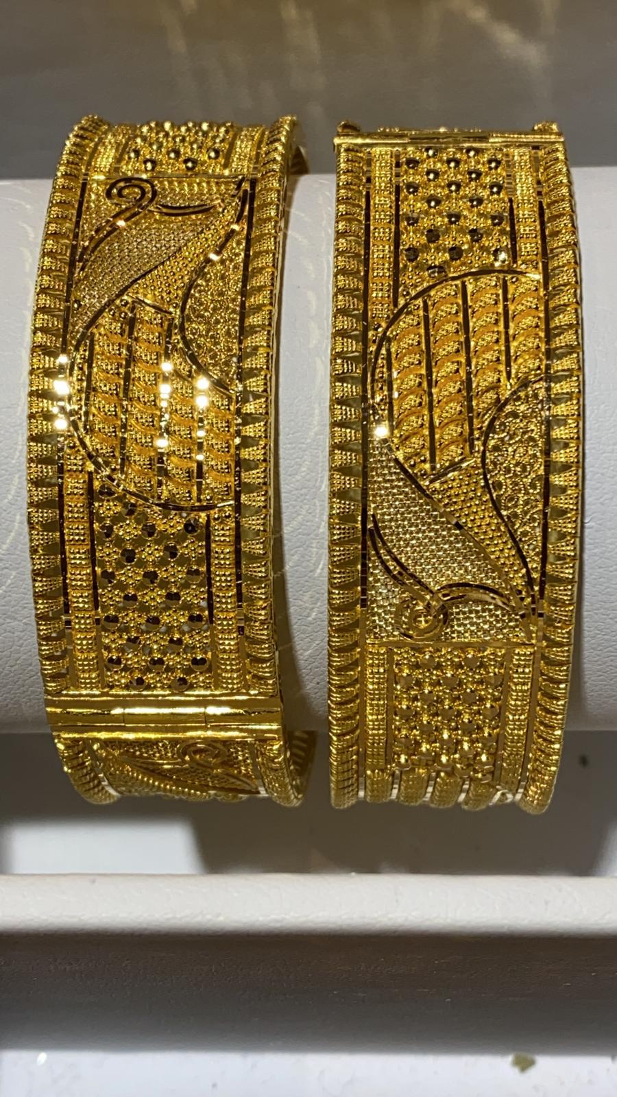 22ct Gold Bangles