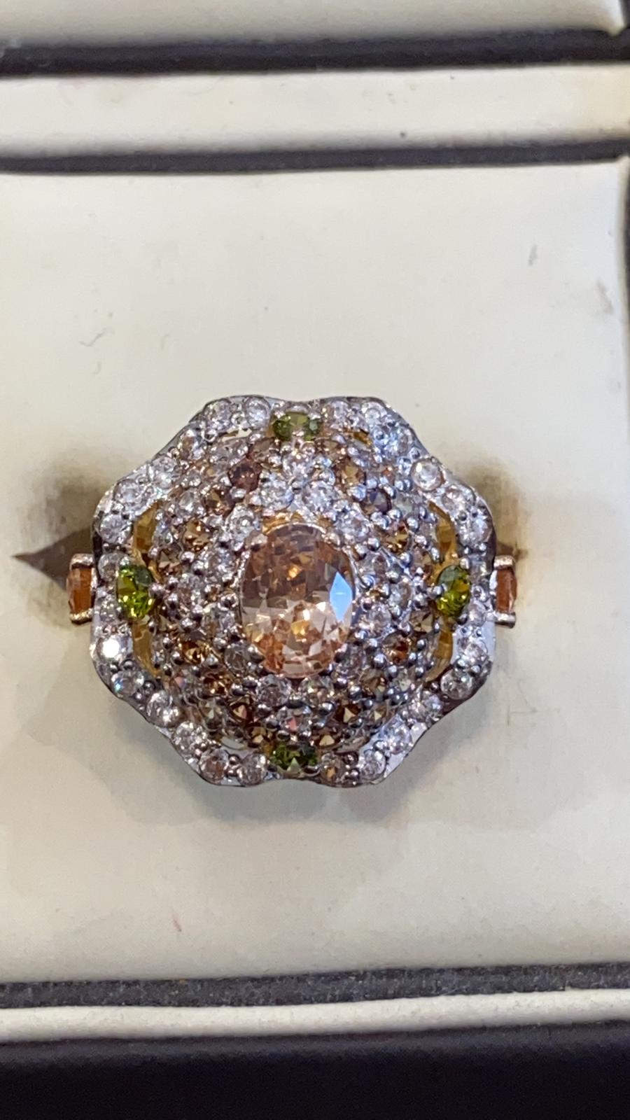 y22ct Gold Ring