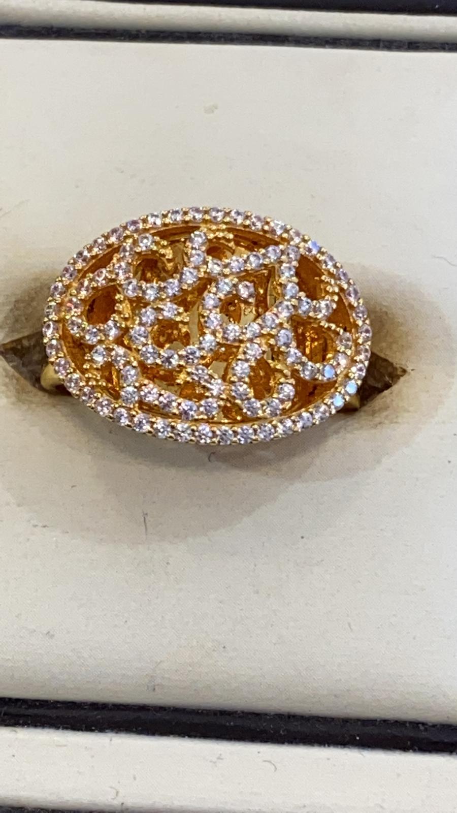 y22ct Gold Ring