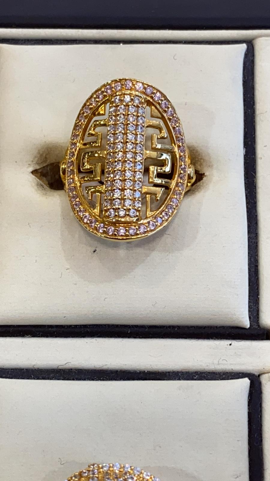 y22ct Gold Ring