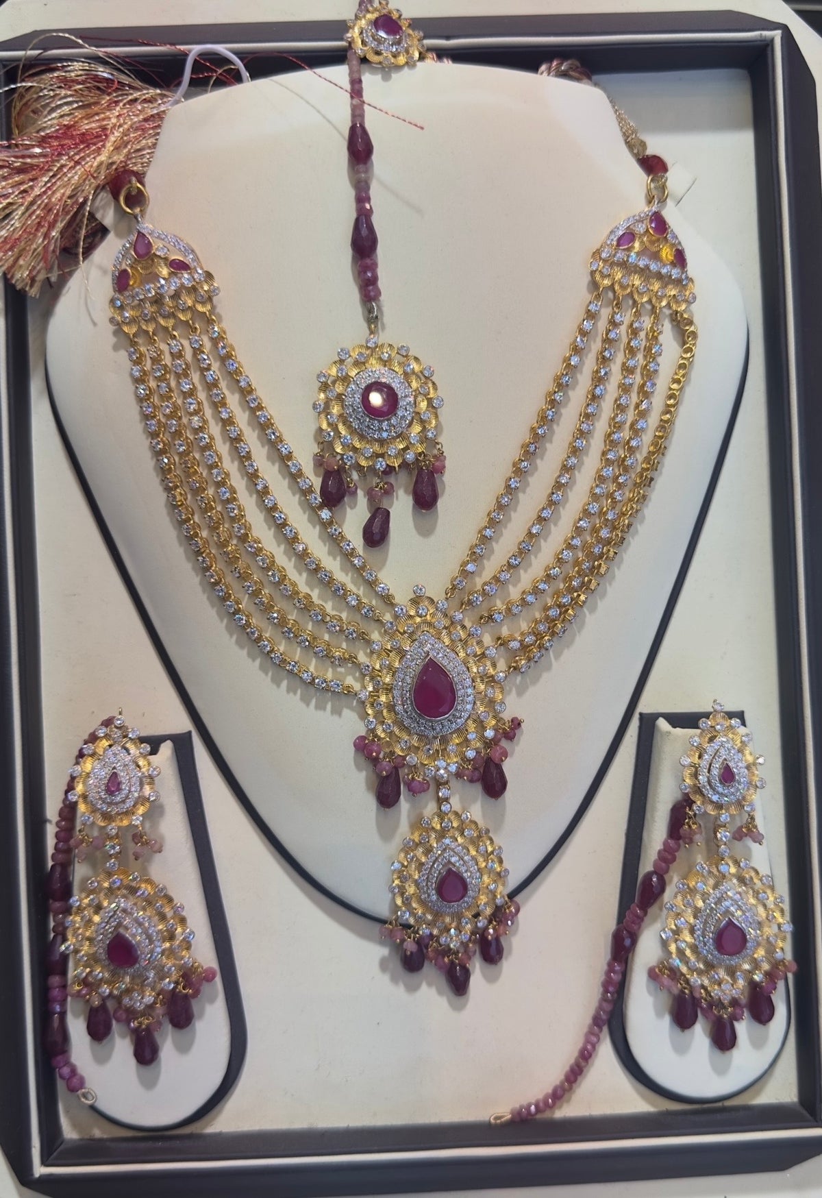 Clearance Sale on Gold Jewelry Collections
