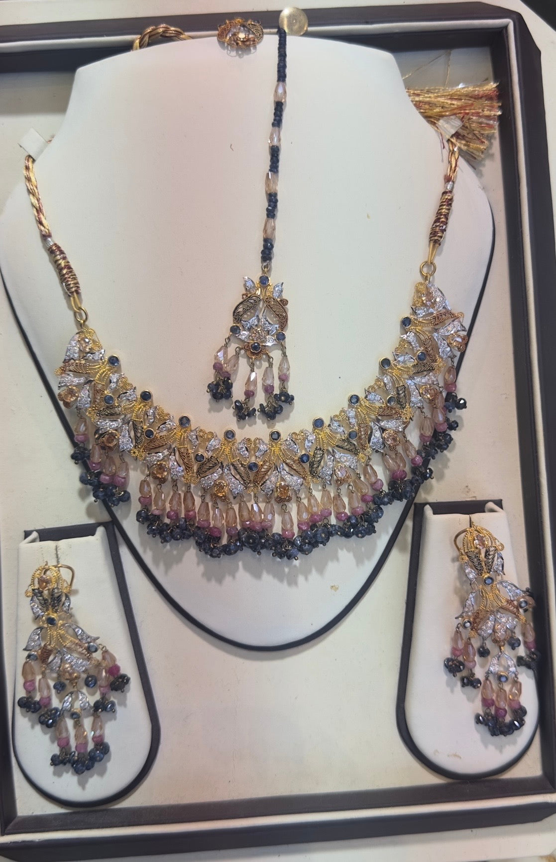 Clearance Sale on Gold Jewelry Collections