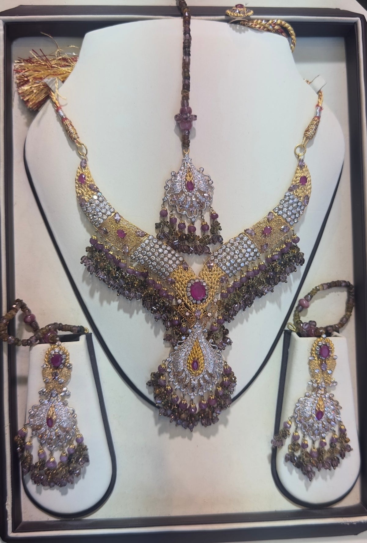 Clearance Sale on Gold Jewelry Collections