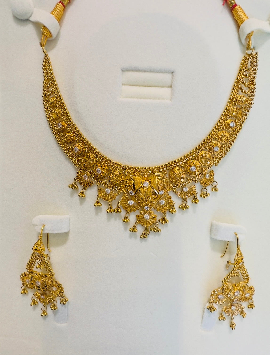 Clearance Sale on Gold Jewelry Collections
