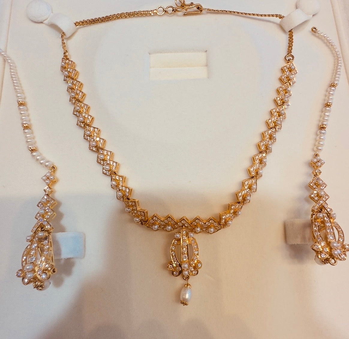 Clearance Sale on Gold Jewelry Collections