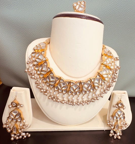 Clearance Sale on Gold Jewelry Collections