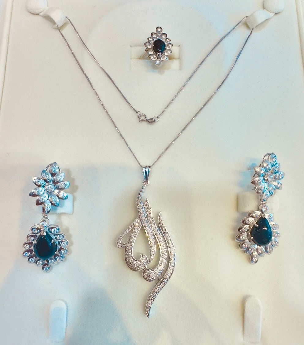 Clearance Sale on Gold Jewelry Collections
