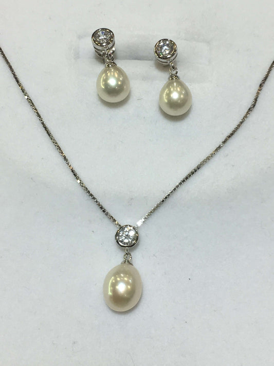 Italian Sterling Silver Necklace with Pearls